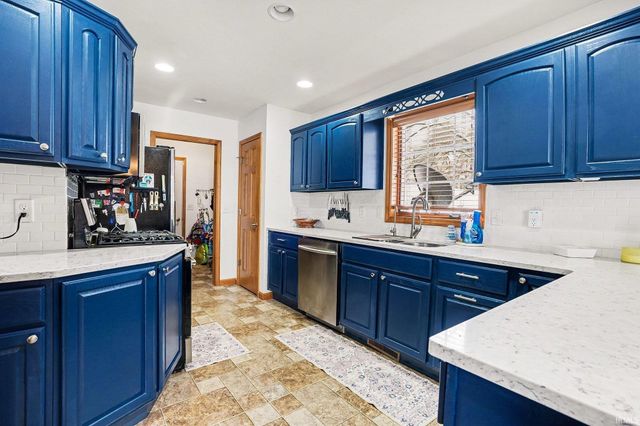 57617 Blackberry Road, Mishawaka, IN 46544