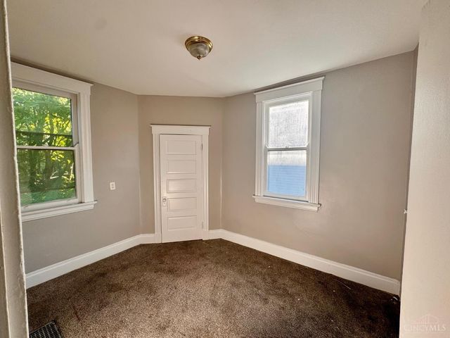 3742 Mayfield Avenue, Cincinnati, OH 45205