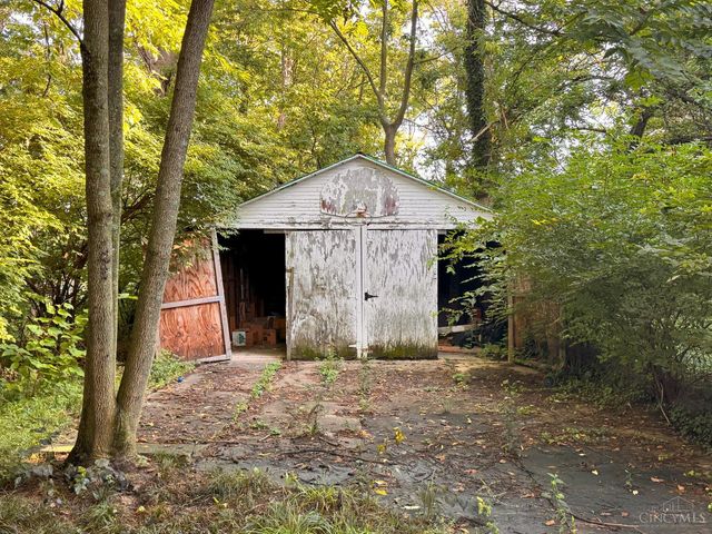 3742 Mayfield Avenue, Cincinnati, OH 45205