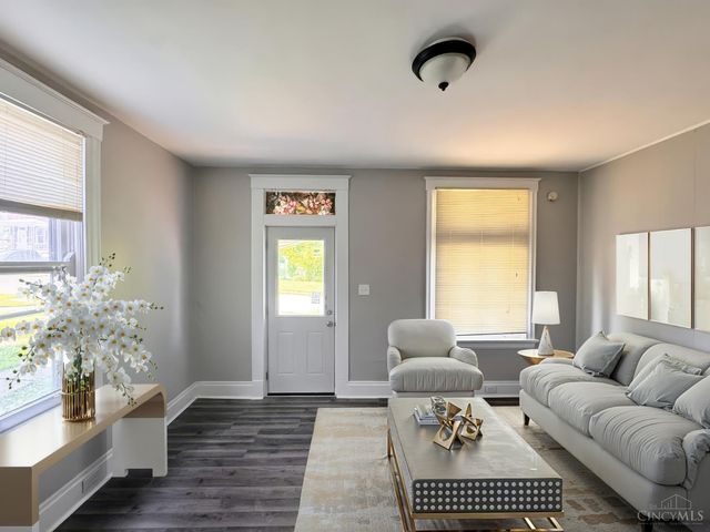 3742 Mayfield Avenue, Cincinnati, OH 45205