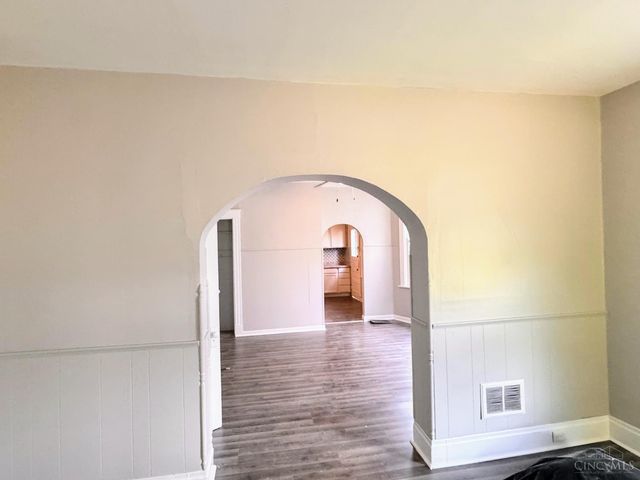 3742 Mayfield Avenue, Cincinnati, OH 45205