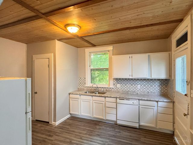3742 Mayfield Avenue, Cincinnati, OH 45205