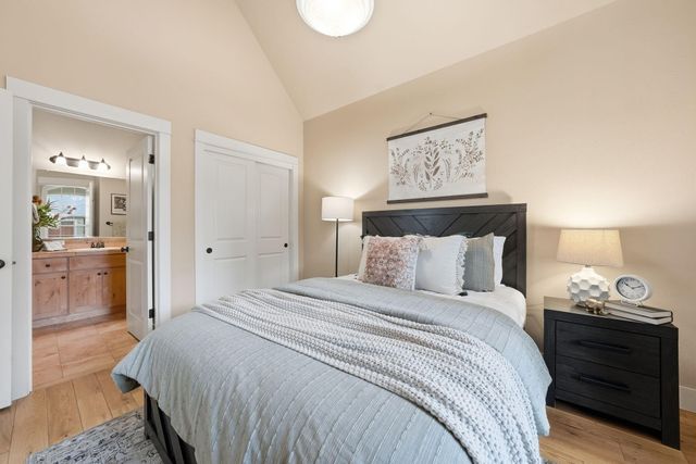 912 E Timber Pine Drive, Sisters, OR 97759