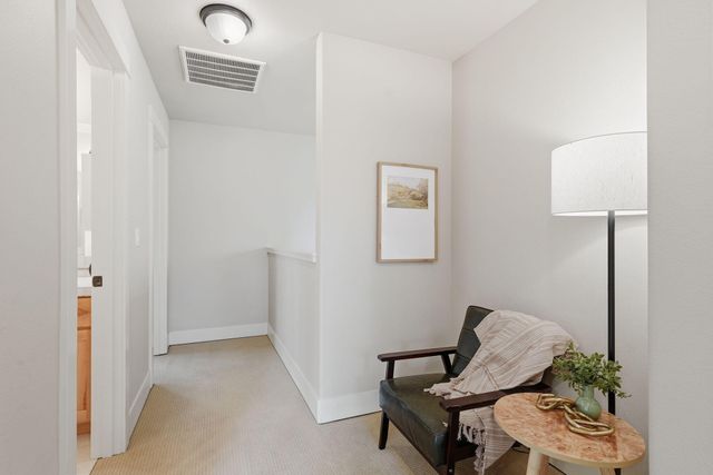 912 E Timber Pine Drive, Sisters, OR 97759