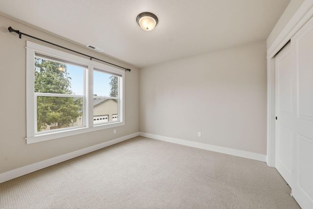 912 E Timber Pine Drive, Sisters, OR 97759