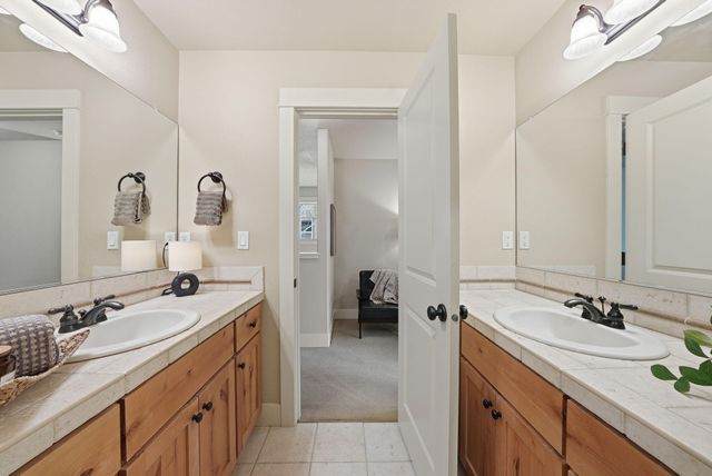 912 E Timber Pine Drive, Sisters, OR 97759