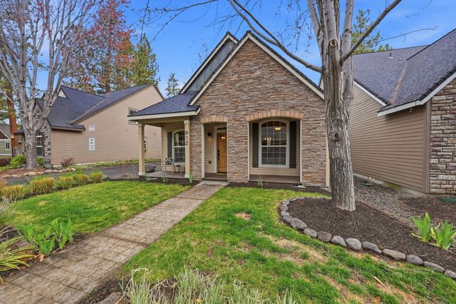 912 E Timber Pine Drive, Sisters, OR 97759