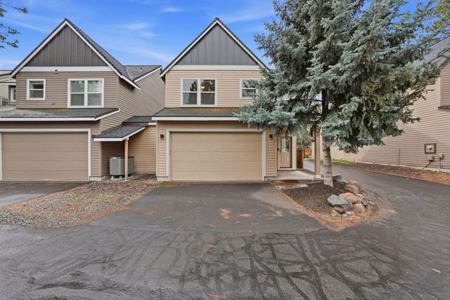 912 E Timber Pine Drive, Sisters, OR 97759