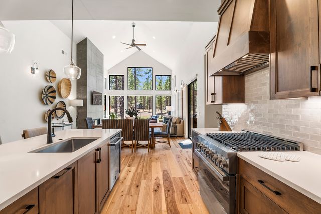 18171 Forestbrook Loop 9, Bend, OR 97707