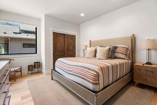 18171 Forestbrook Loop 9, Bend, OR 97707