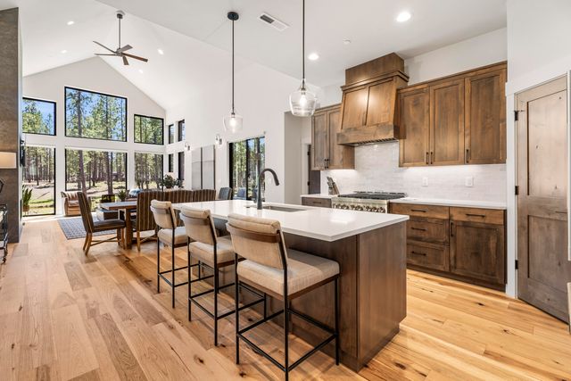 18171 Forestbrook Loop 9, Bend, OR 97707