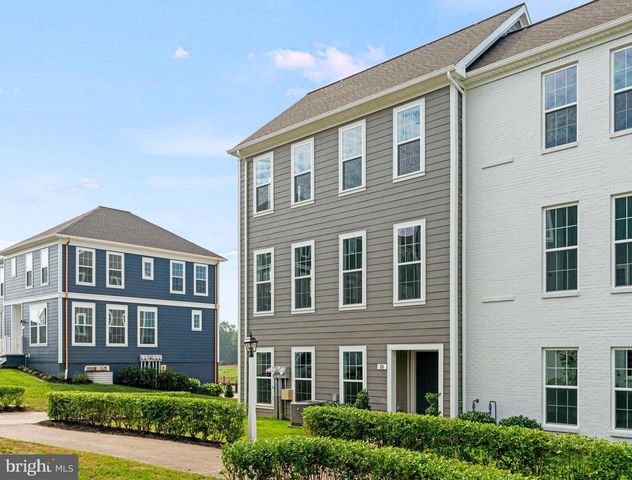 33 SEOVER WAY, Carlisle, PA 17015