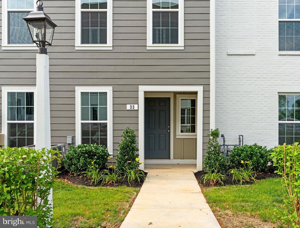 33 SEOVER WAY, Carlisle, PA 17015