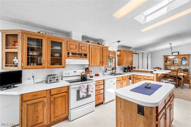 43 Periwinkle Drive, Olmsted Twp, OH 44138