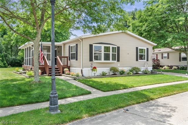 43 Periwinkle Drive, Olmsted Twp, OH 44138