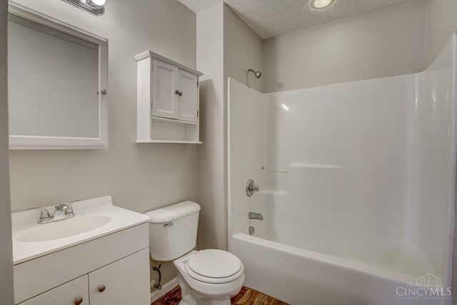 5547 Kirby Avenue, Cincinnati, OH 45239