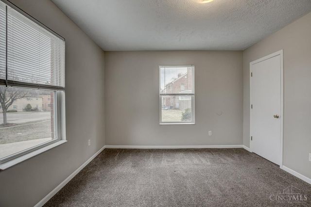 5547 Kirby Avenue, Cincinnati, OH 45239