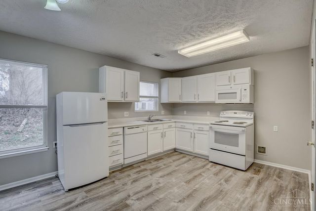 5547 Kirby Avenue, Cincinnati, OH 45239
