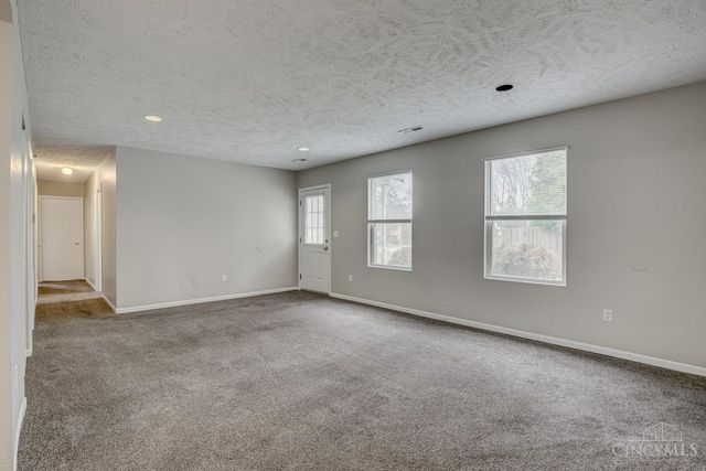 5547 Kirby Avenue, Cincinnati, OH 45239