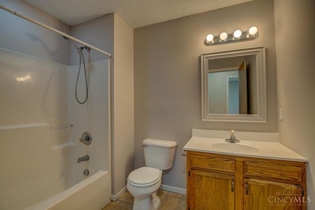 5547 Kirby Avenue, Cincinnati, OH 45239
