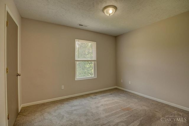 5547 Kirby Avenue, Cincinnati, OH 45239