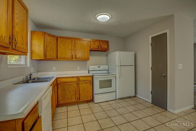 5547 Kirby Avenue, Cincinnati, OH 45239