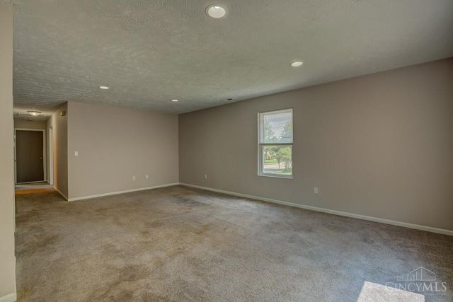5547 Kirby Avenue, Cincinnati, OH 45239