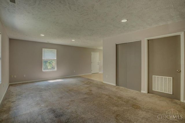 5547 Kirby Avenue, Cincinnati, OH 45239