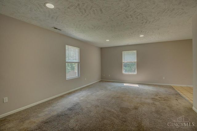 5547 Kirby Avenue, Cincinnati, OH 45239