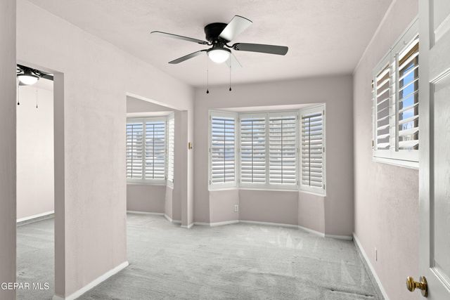 8213 MINEOLA Drive, El Paso, TX 79925