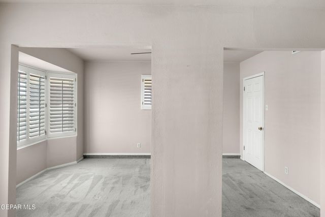 8213 MINEOLA Drive, El Paso, TX 79925