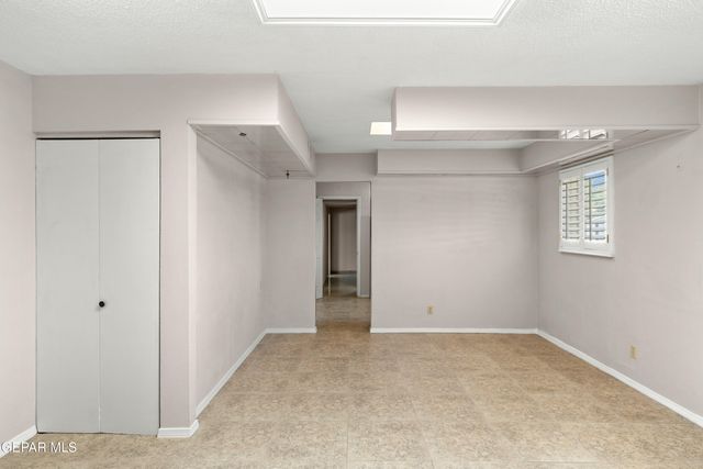 8213 MINEOLA Drive, El Paso, TX 79925