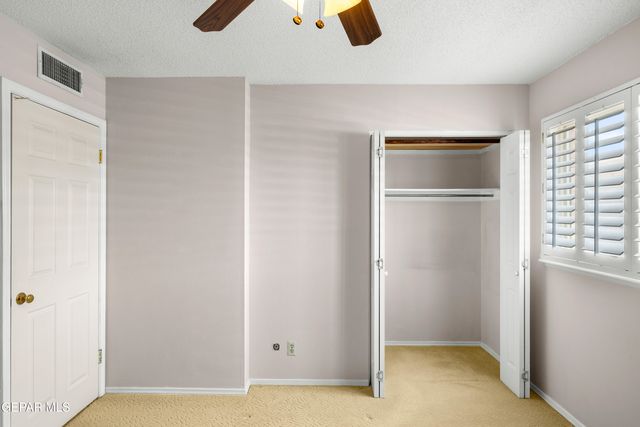 8213 MINEOLA Drive, El Paso, TX 79925