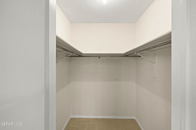 8213 MINEOLA Drive, El Paso, TX 79925