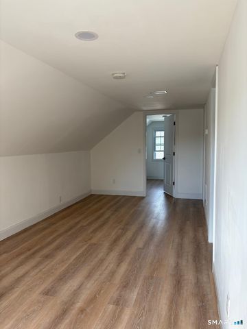 350 Roger Williams Road, Bridgeport, CT 06610