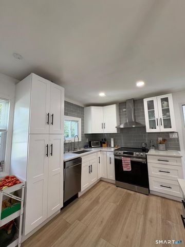 350 Roger Williams Road, Bridgeport, CT 06610