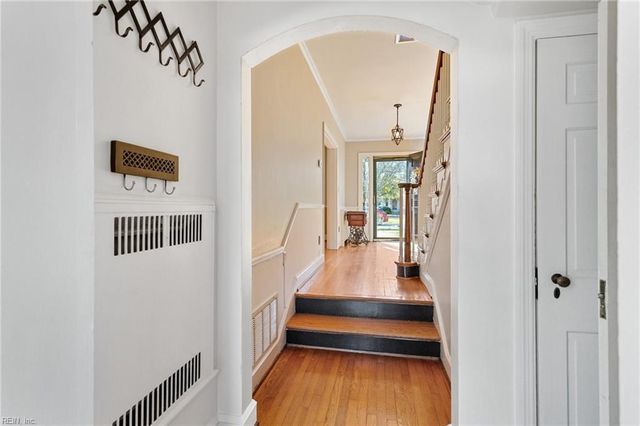 811 Park PL, Hampton, VA 23669