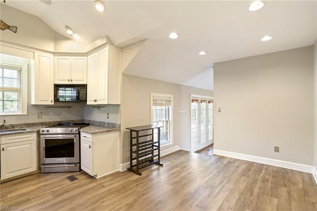 811 Park PL, Hampton, VA 23669
