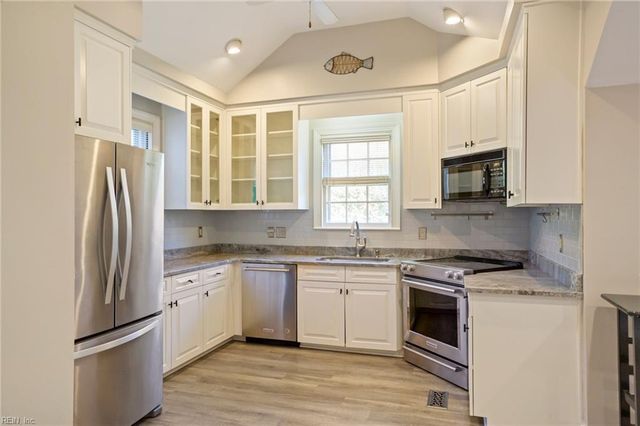 811 Park PL, Hampton, VA 23669