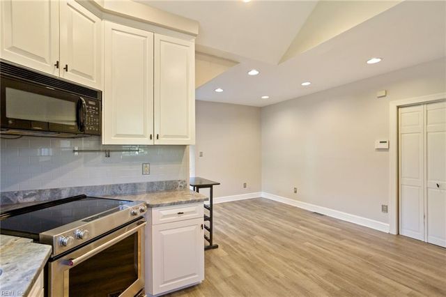 811 Park PL, Hampton, VA 23669