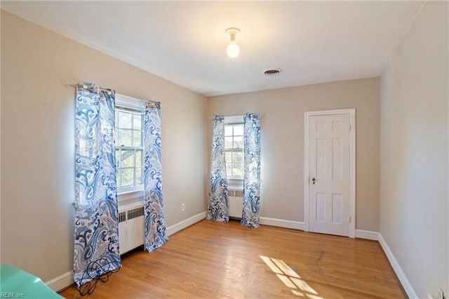 811 Park PL, Hampton, VA 23669