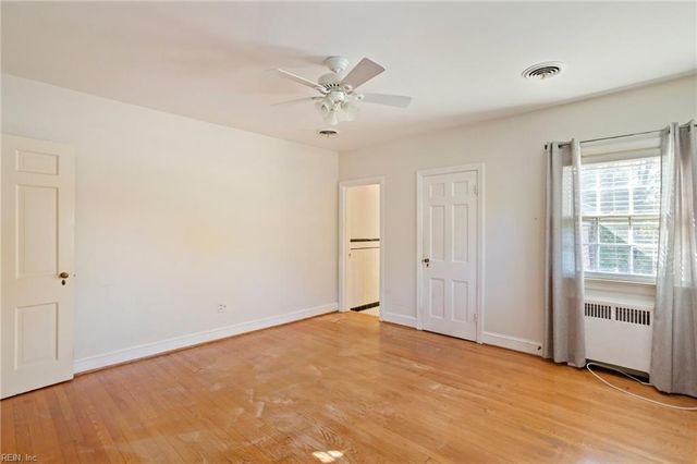 811 Park PL, Hampton, VA 23669