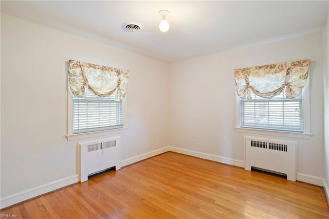 811 Park PL, Hampton, VA 23669