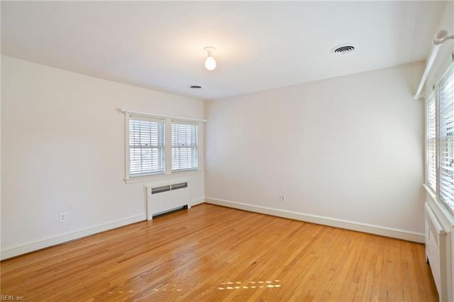 811 Park PL, Hampton, VA 23669