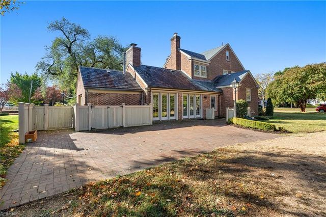811 Park PL, Hampton, VA 23669