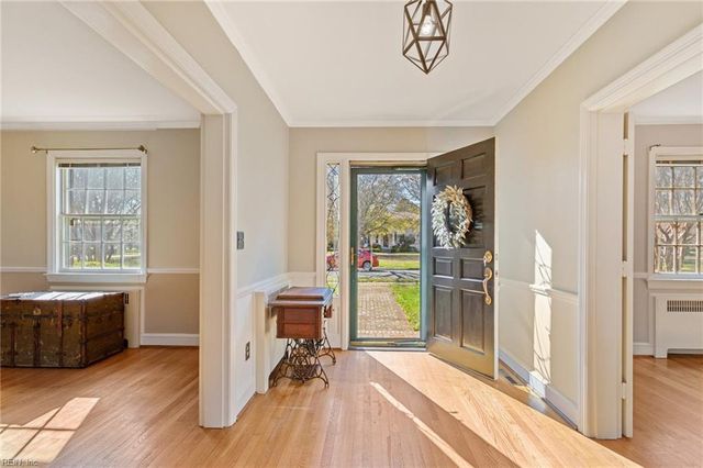 811 Park PL, Hampton, VA 23669