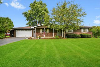 1406 W Lincoln Road, Mchenry, IL 60051