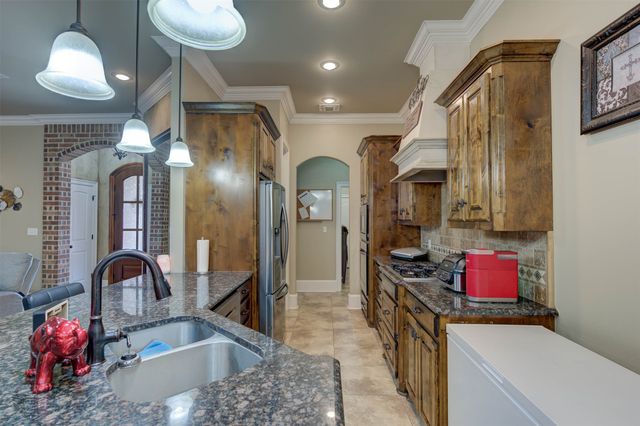 334 Wood Springs, Haughton, LA 71037