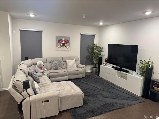 47630 Fowler Creek Drive, Canton Charter Township, MI 48188