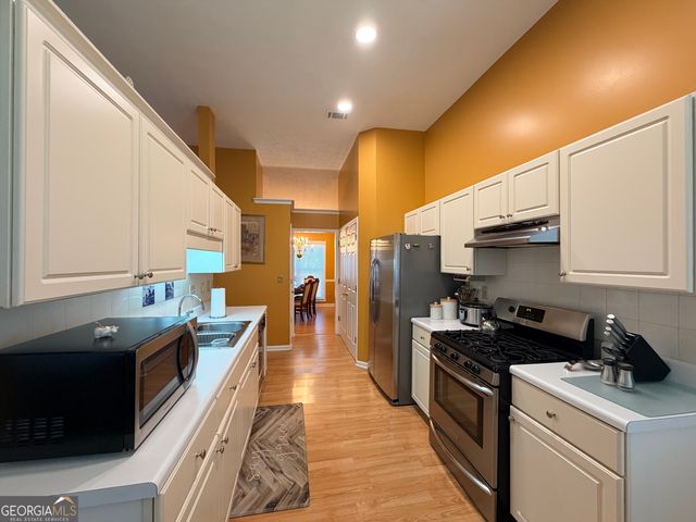 1585 Glen Rose Court, Lawrenceville, GA 30043